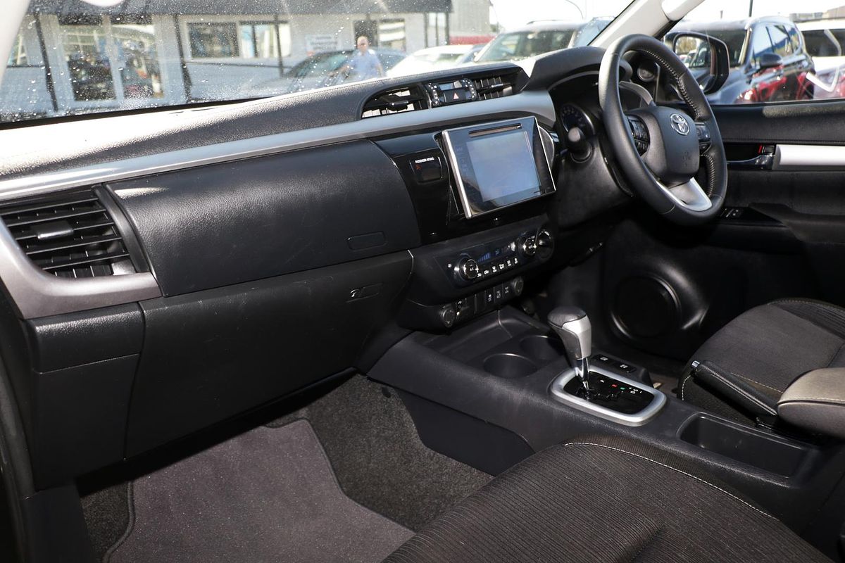 2020 Toyota Hilux SR5 GUN126R 4X4