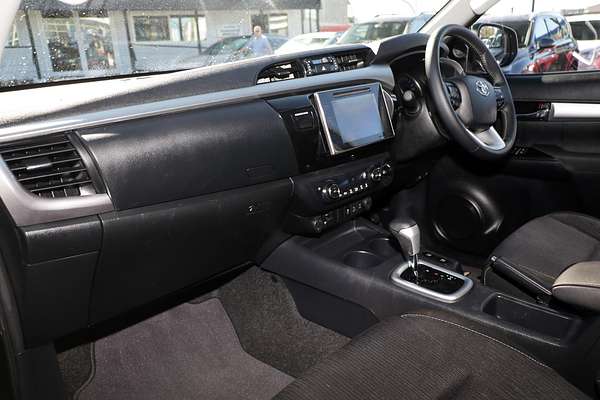 2020 Toyota Hilux SR5 GUN126R 4X4