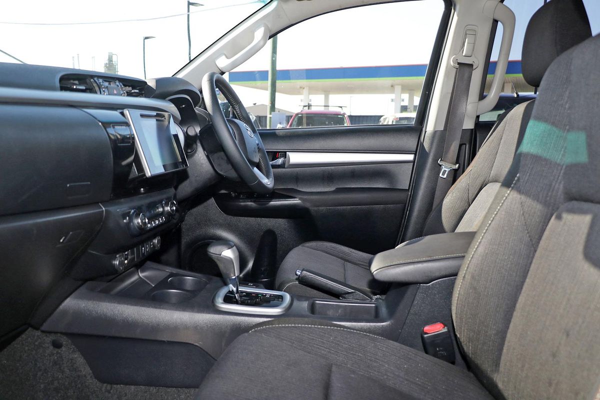 2020 Toyota Hilux SR5 GUN126R 4X4