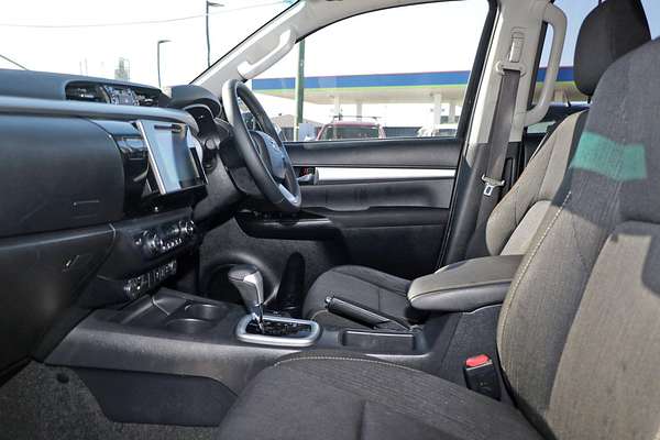 2020 Toyota Hilux SR5 GUN126R 4X4