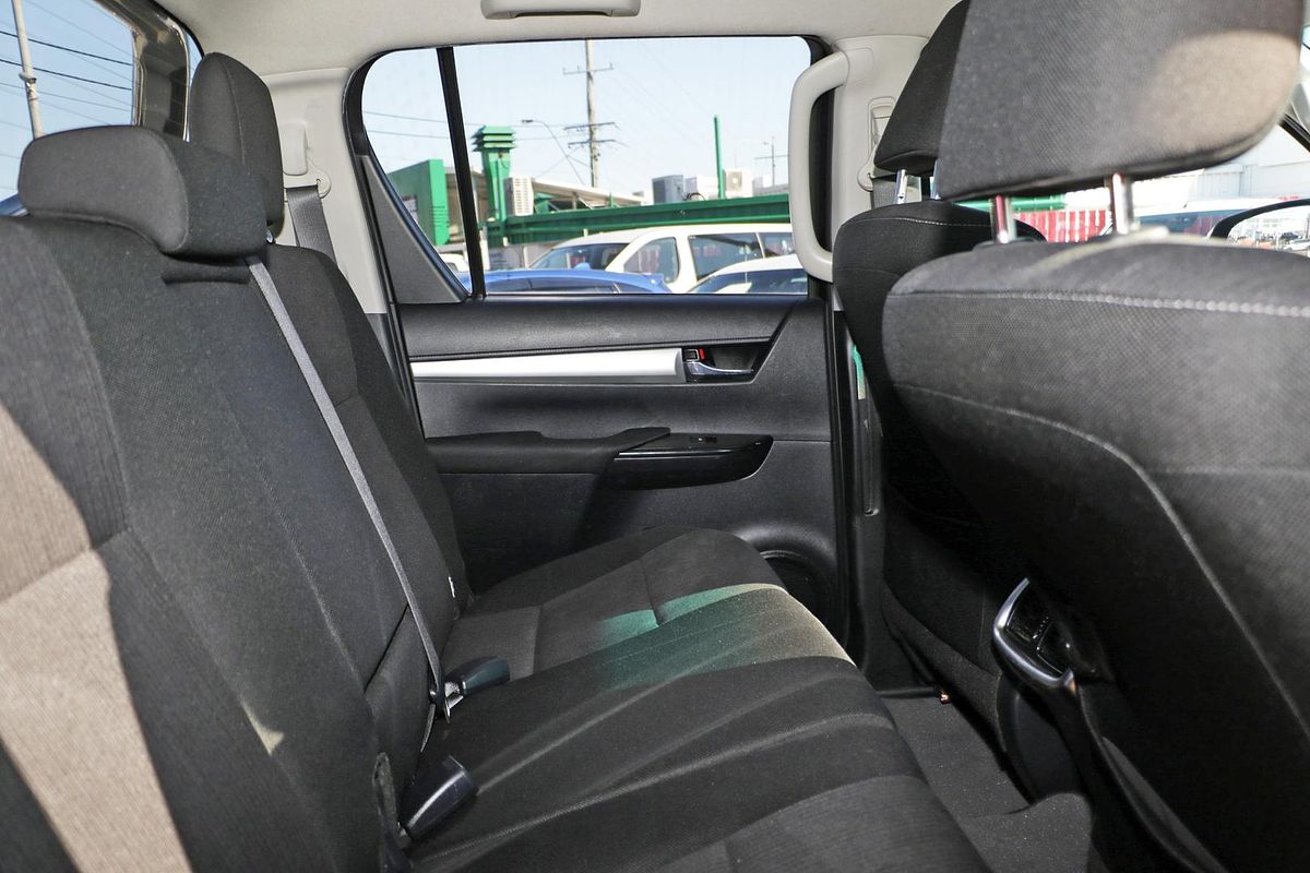 2020 Toyota Hilux SR5 GUN126R 4X4