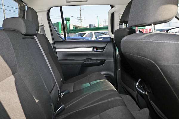 2020 Toyota Hilux SR5 GUN126R 4X4