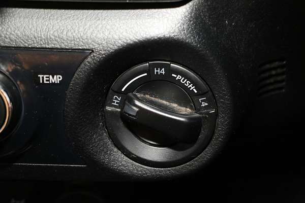 2020 Toyota Hilux SR5 GUN126R 4X4