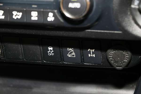2020 Toyota Hilux SR5 GUN126R 4X4