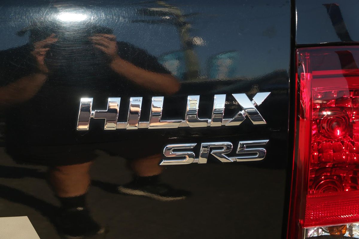 2020 Toyota Hilux SR5 GUN126R 4X4