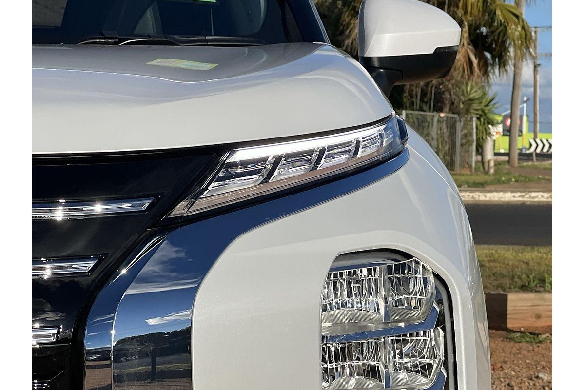 2025 Mitsubishi Outlander Exceed ZM