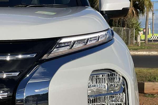 2025 Mitsubishi Outlander Exceed ZM