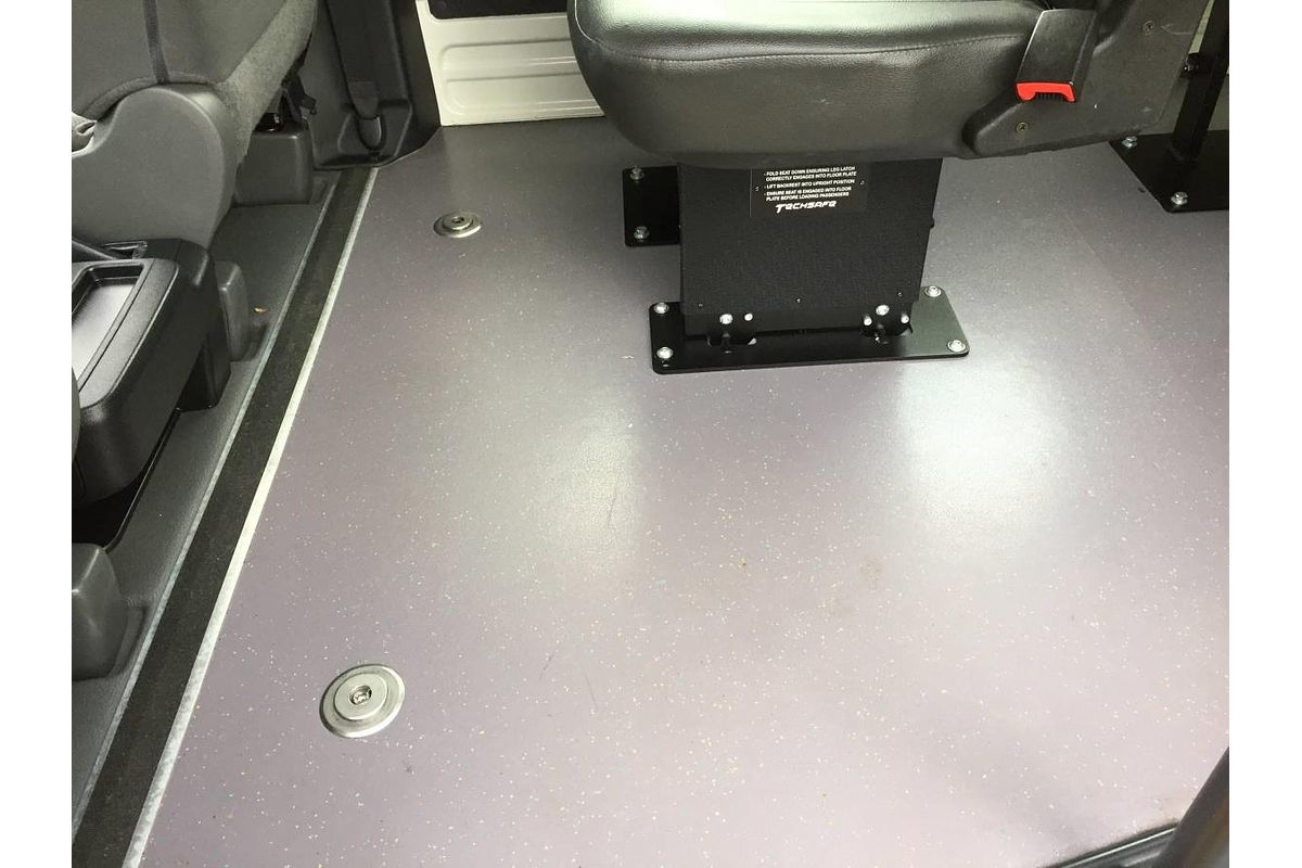 2021 Toyota Hiace SLWB COMMUTER (12 SEATS) GDH322R