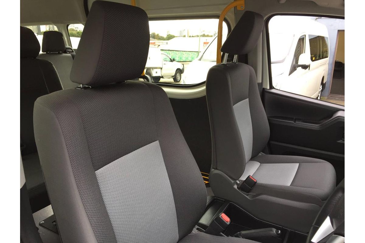 2021 Toyota Hiace SLWB COMMUTER (12 SEATS) GDH322R