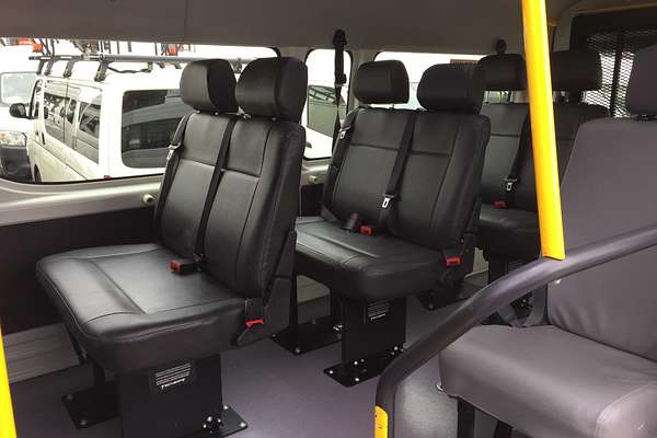 2021 Toyota Hiace SLWB COMMUTER (12 SEATS) GDH322R