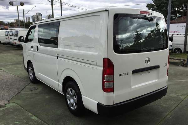 2019 Toyota Hiace LWB TRH201R MY16