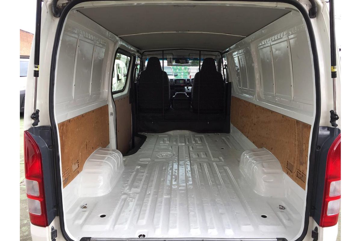 2019 Toyota Hiace LWB TRH201R MY16