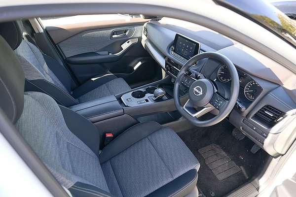 2024 Nissan X-TRAIL ST T33