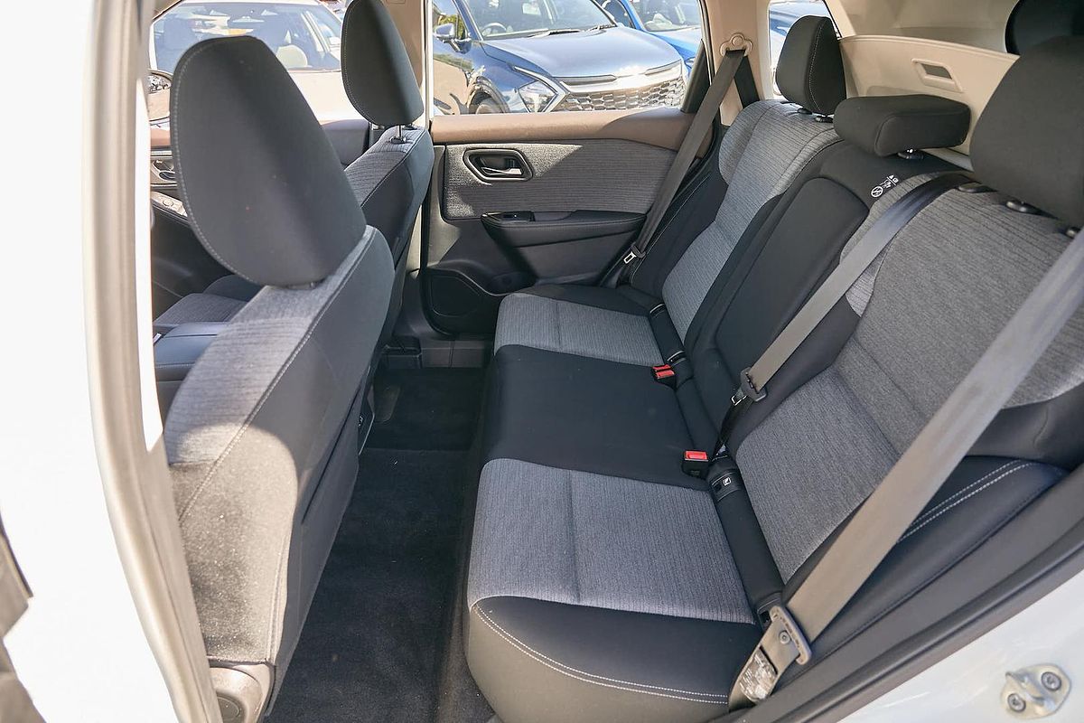 2024 Nissan X-TRAIL ST T33