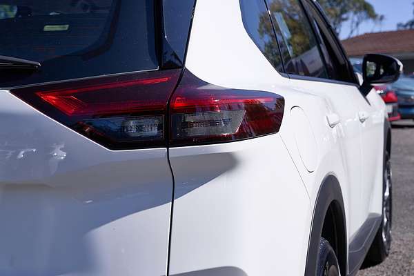 2024 Nissan X-TRAIL ST T33