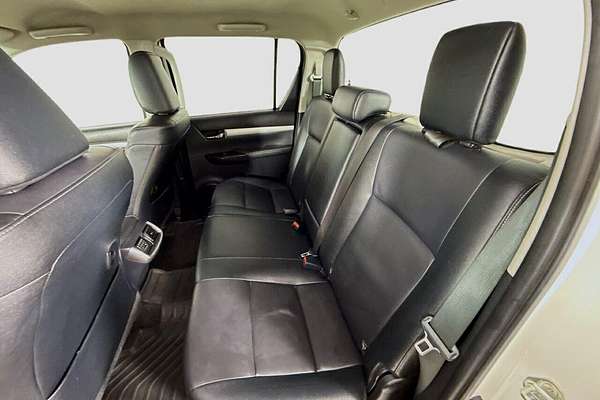 2020 Toyota Hilux SR5 GUN126R 4X4