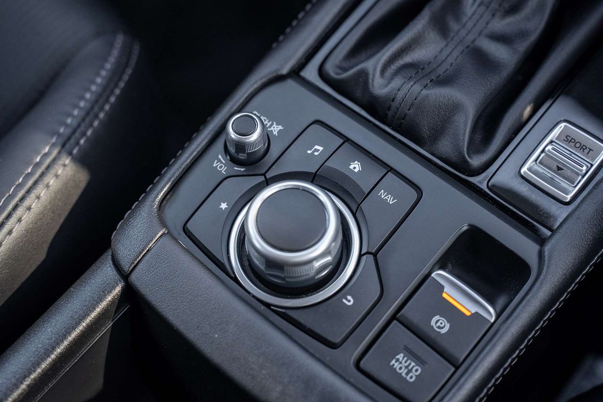 2023 Mazda CX-3 sTouring DK