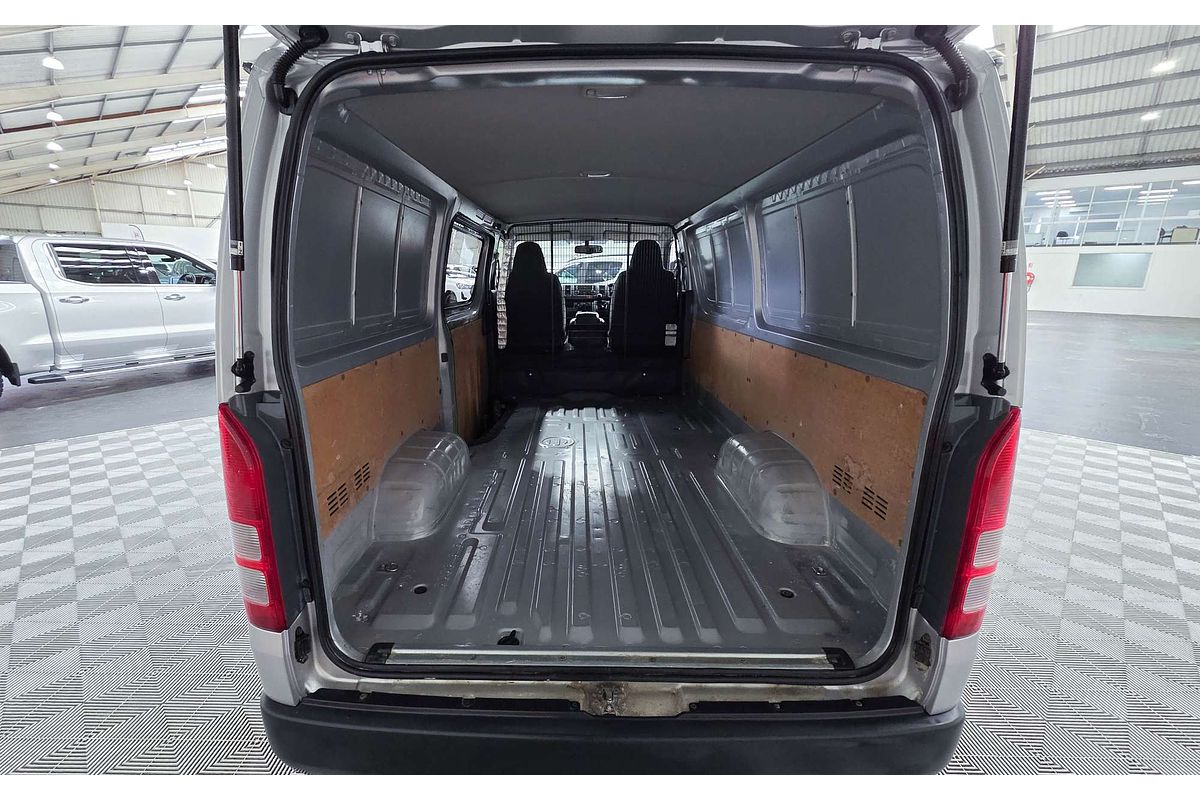 2015 Toyota Hiace TRH201R LWB