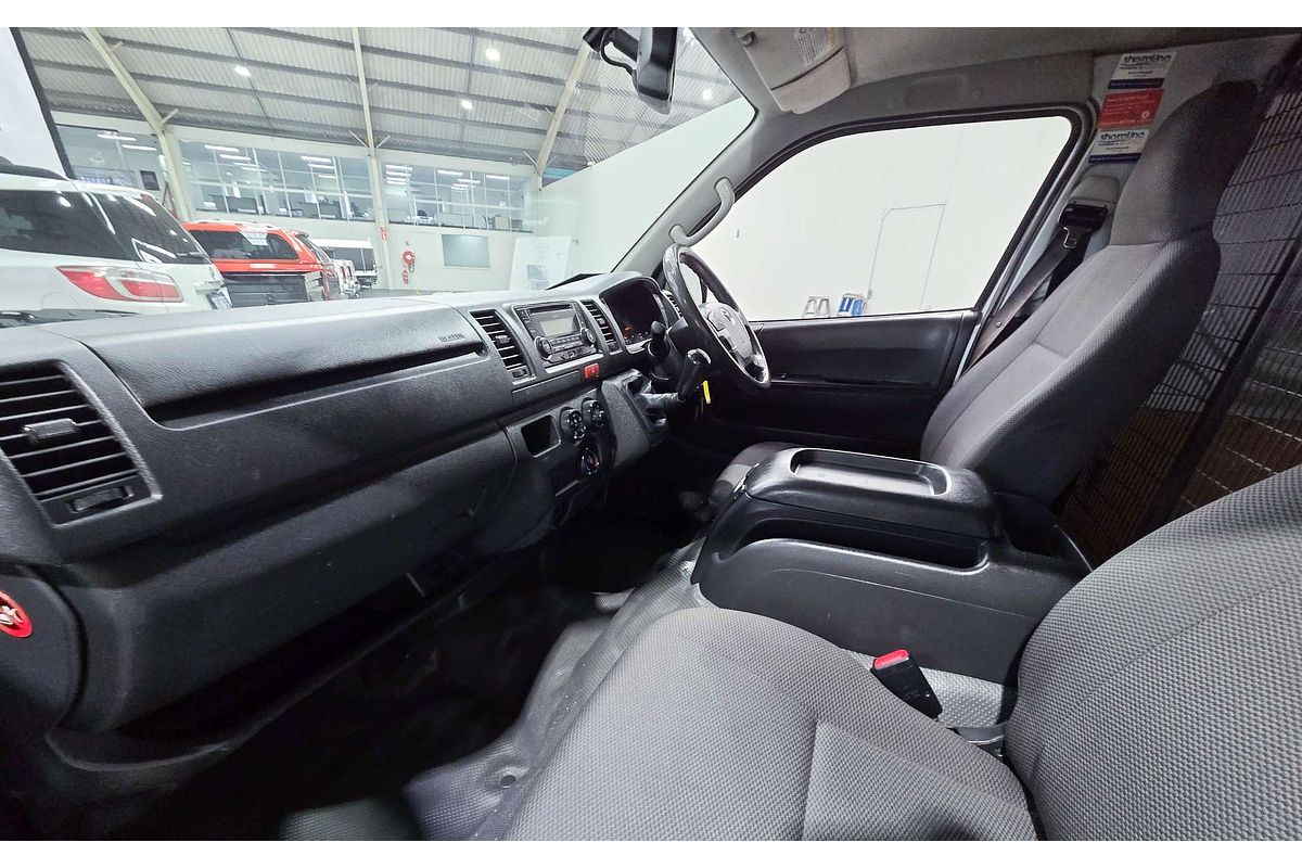 2015 Toyota Hiace TRH201R LWB