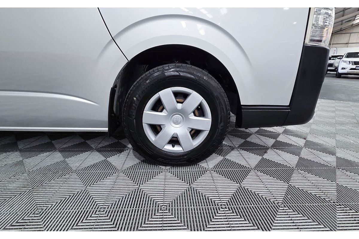 2015 Toyota Hiace TRH201R LWB