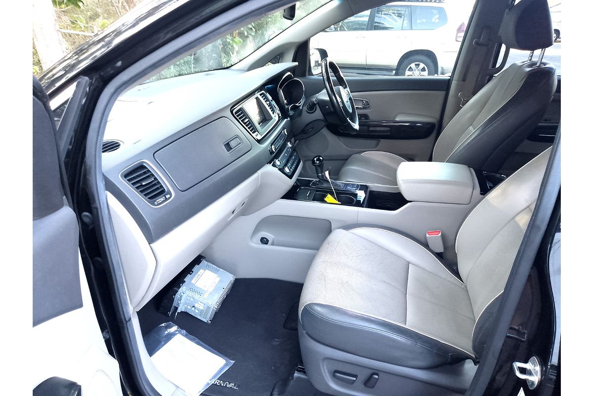 2016 Kia Carnival Platinum YP