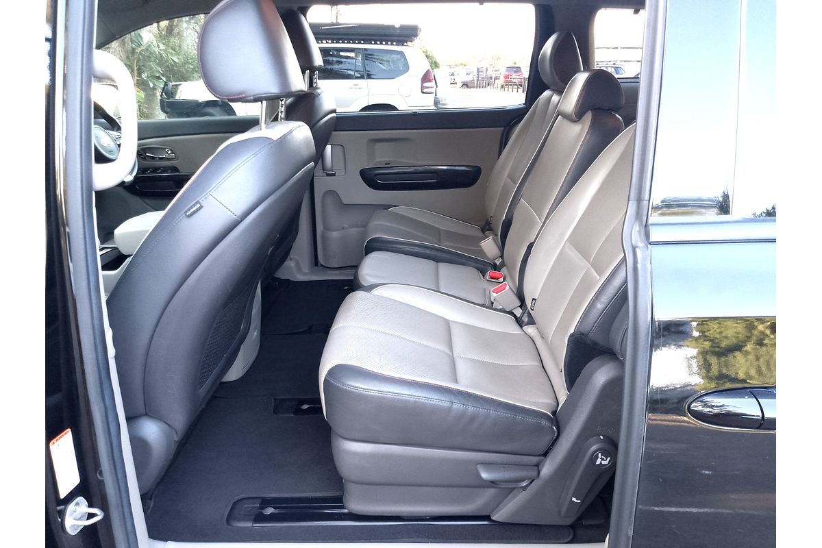 2016 Kia Carnival Platinum YP