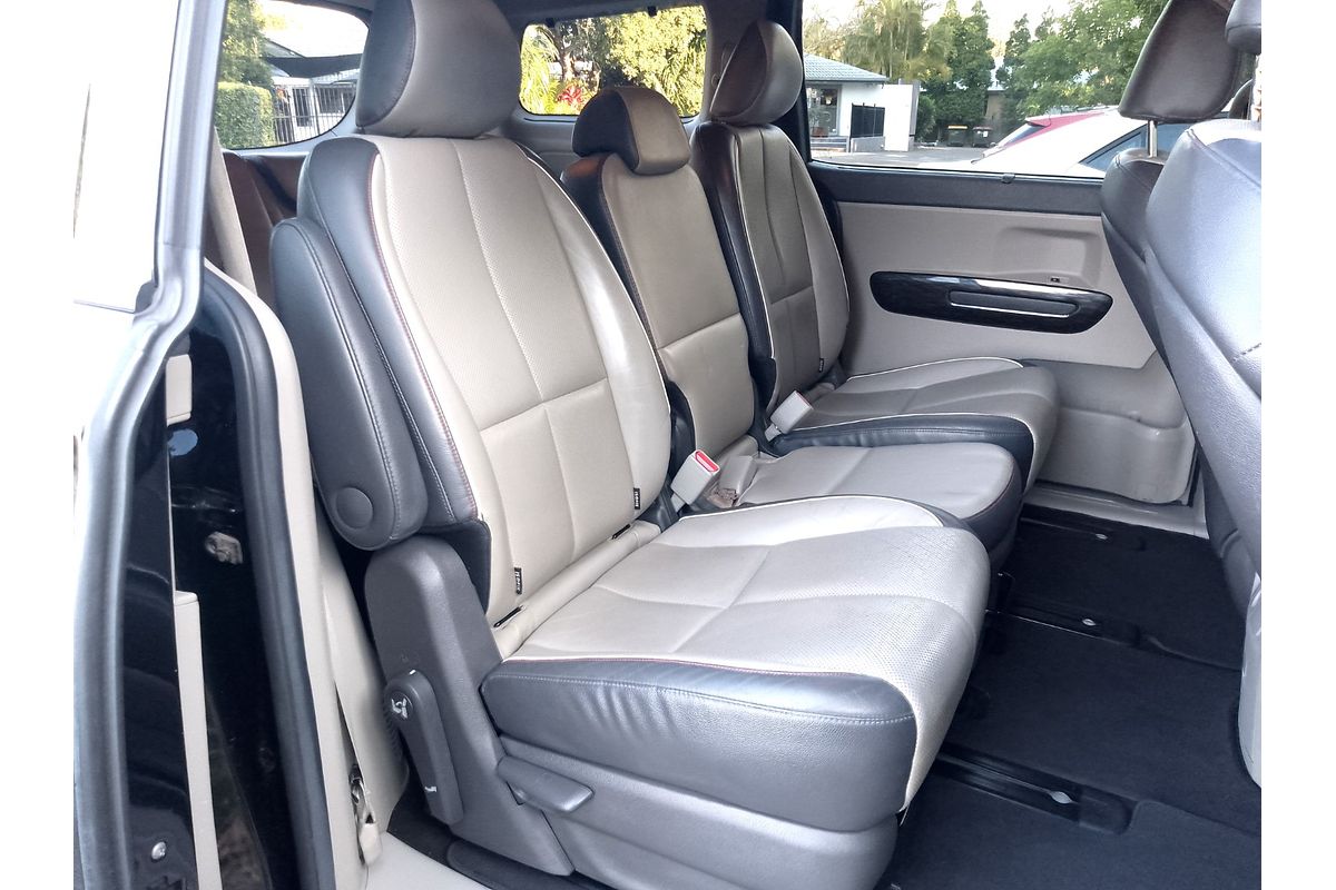 2016 Kia Carnival Platinum YP