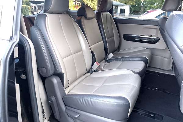 2016 Kia Carnival Platinum YP