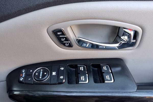 2016 Kia Carnival Platinum YP