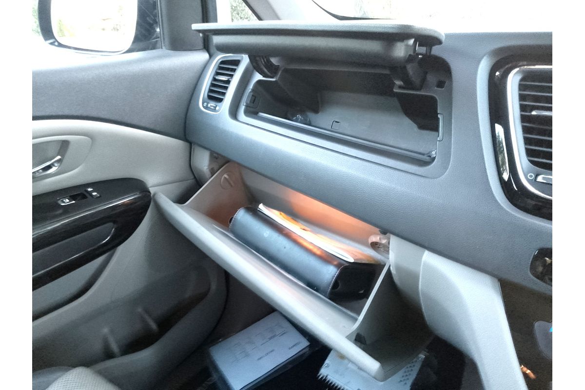 2016 Kia Carnival Platinum YP