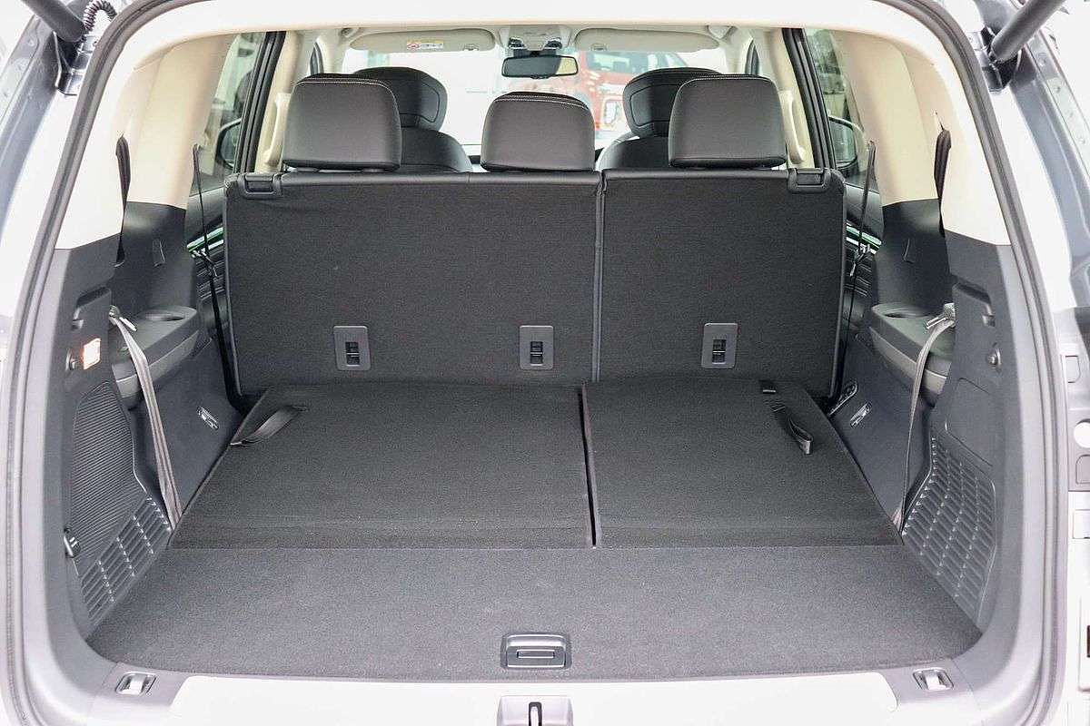 2025 LDV D90 Executive SV9A