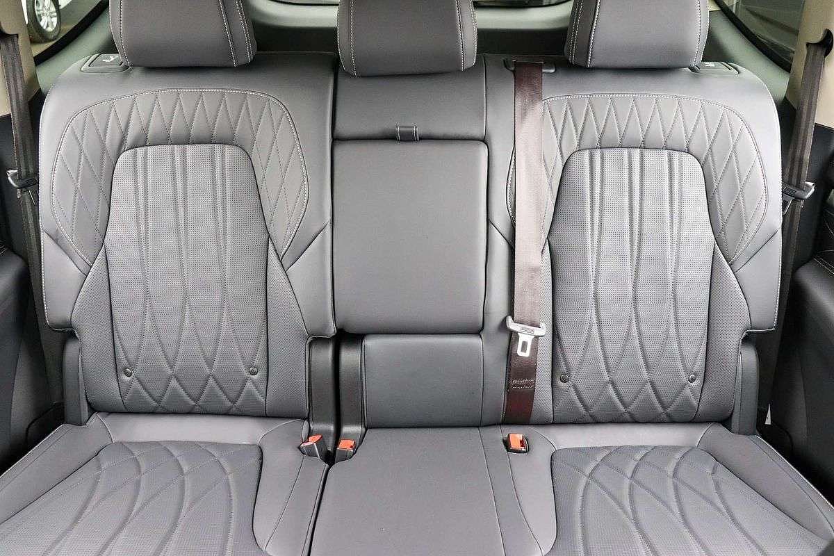 2025 LDV D90 Executive SV9A