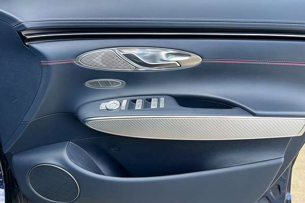 2022 Genesis GV70 3.5T AWD Sport JK.V2