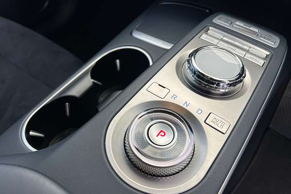 2022 Genesis GV70 3.5T AWD Sport JK.V2