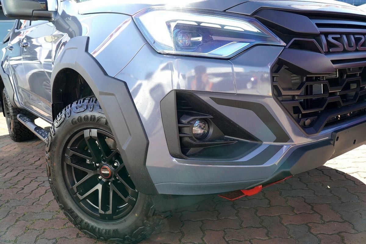 2025 Isuzu D-MAX BLADE 4X4