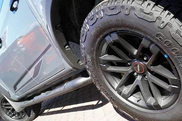 2025 Isuzu D-MAX BLADE 4X4