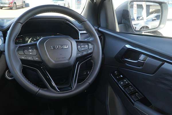 2025 Isuzu D-MAX BLADE 4X4