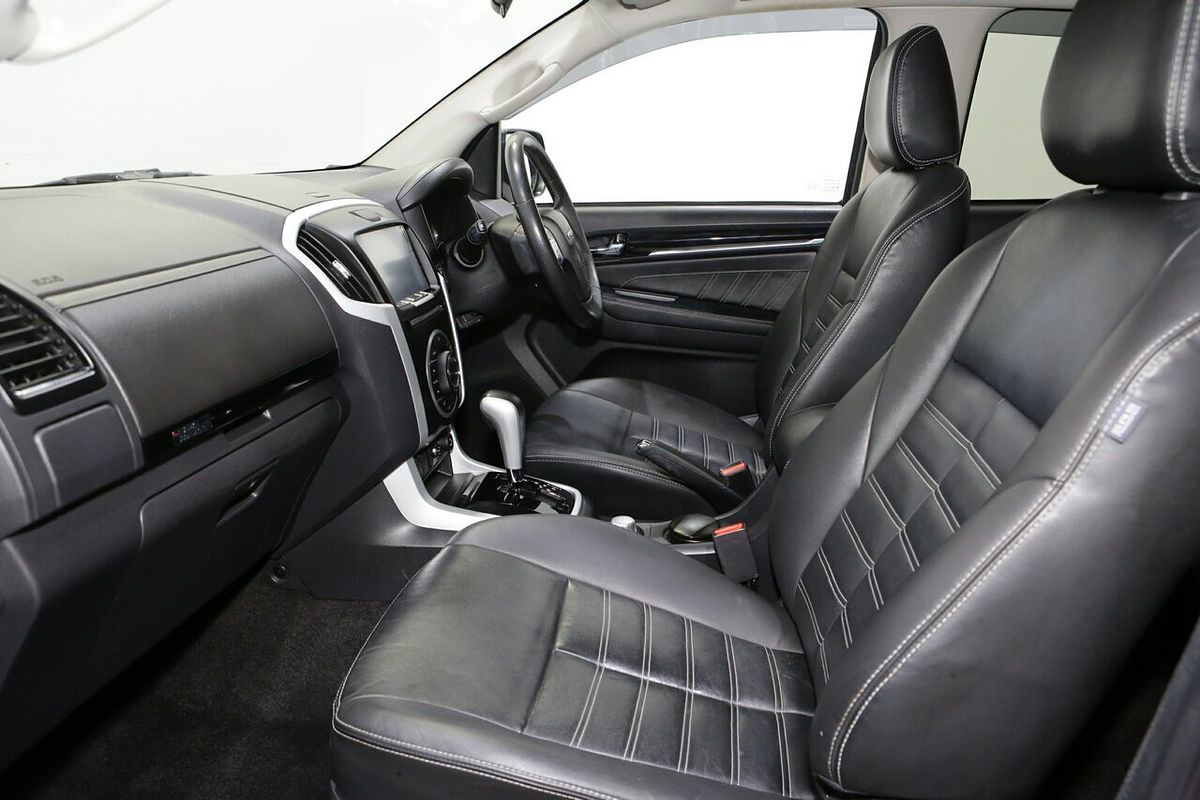 2020 Isuzu MU-X LS-T