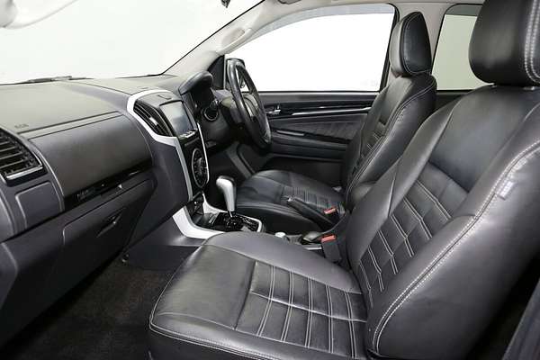 2020 Isuzu MU-X LS-T