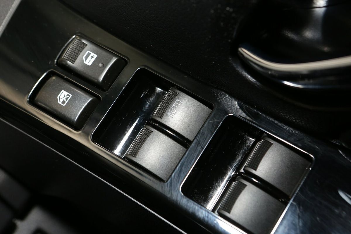 2020 Isuzu MU-X LS-T