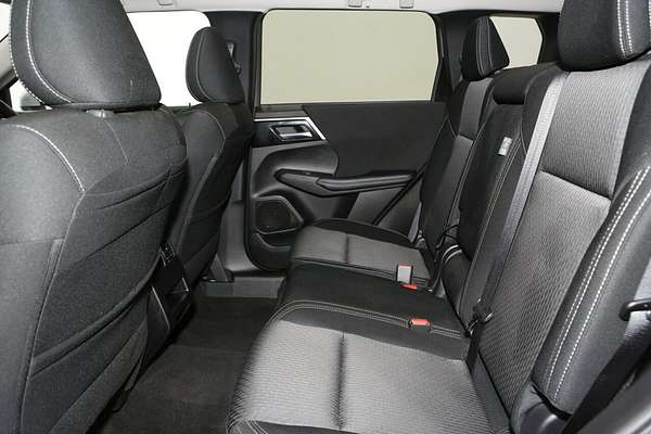 2024 Mitsubishi Outlander LS ZM