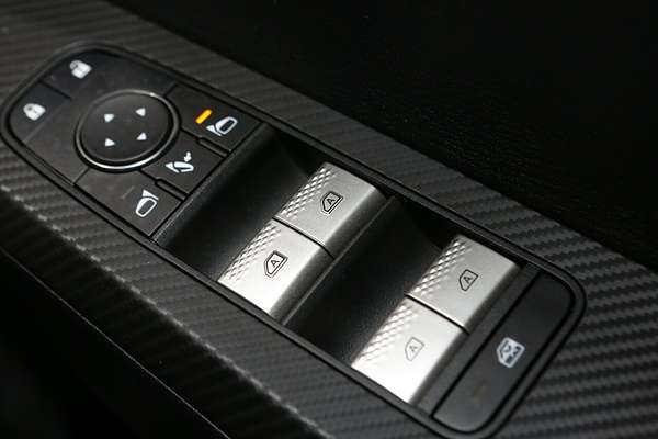 2024 Mitsubishi Outlander LS ZM