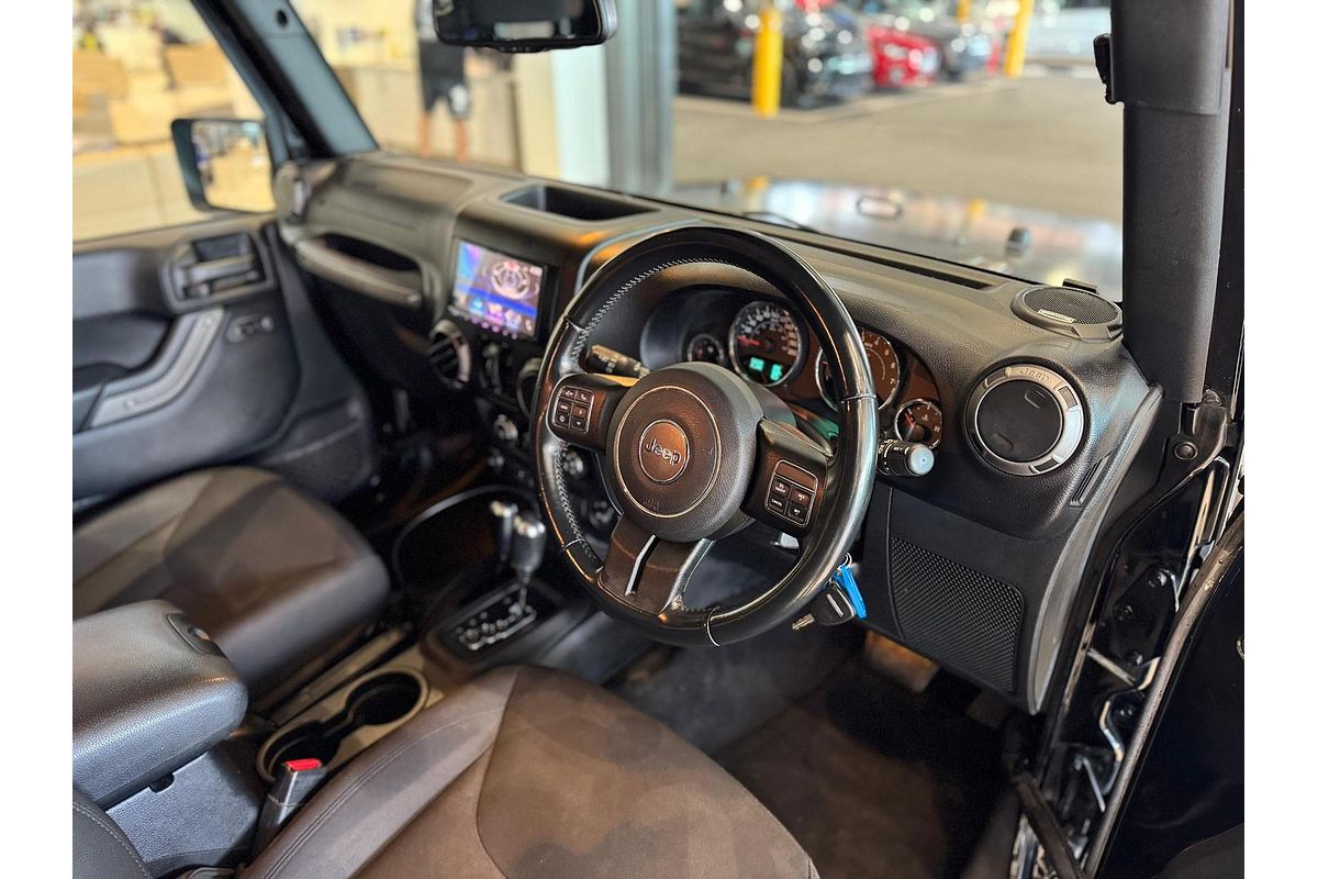 2017 Jeep Wrangler Unlimited Sport JK
