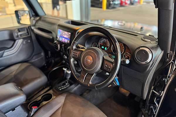2017 Jeep Wrangler Unlimited Sport JK