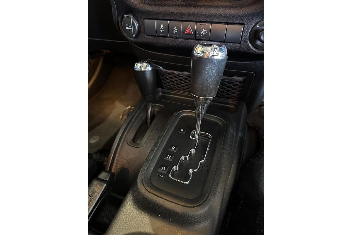 2017 Jeep Wrangler Unlimited Sport JK