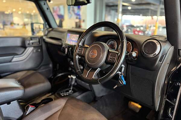 2017 Jeep Wrangler Unlimited Sport JK