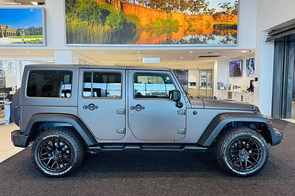 2017 Jeep Wrangler Unlimited Sport JK