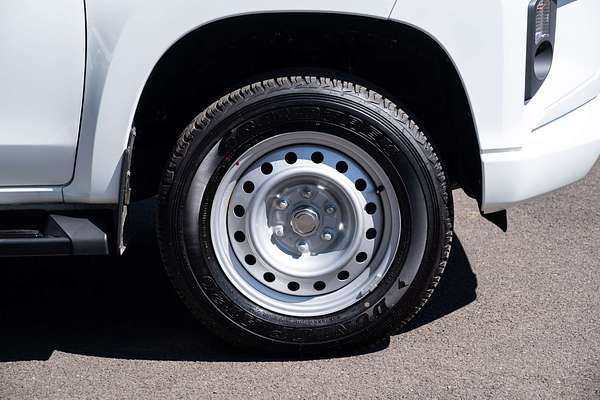 2025 Mitsubishi Triton GLX MV 4X4