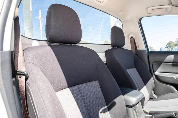 2025 Mitsubishi Triton GLX MV 4X4