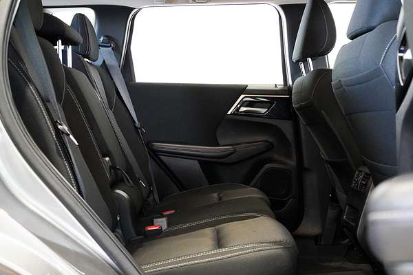 2023 Mitsubishi Outlander ES ZM